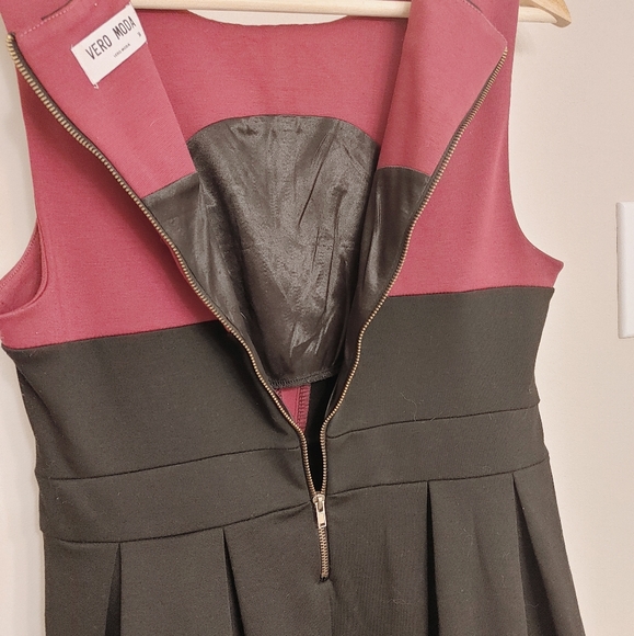 Colour-block Dress - Picture 4 of 9